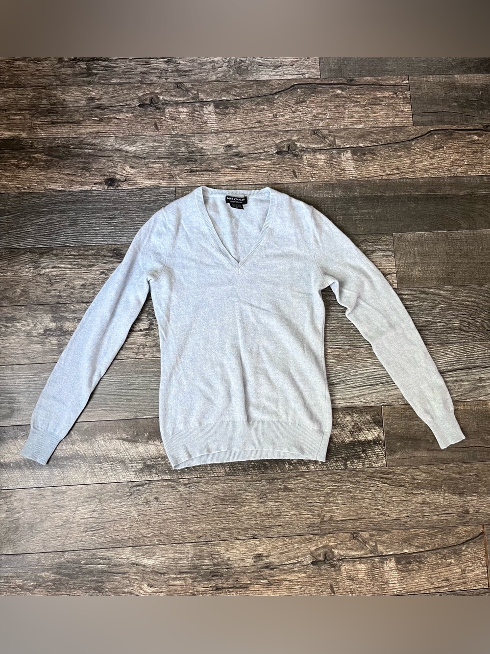 100% cashmere Lord & Taylor cashmere Women's Light Blue V-Neck Sweater